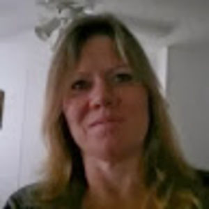 Meet your Posher, Debi
